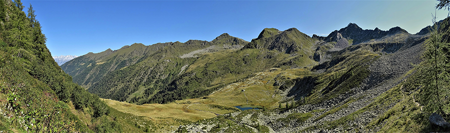 Vista panoramica verso la regione dei Laghi di Porcile